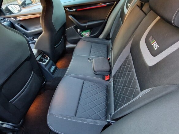 2019 Skoda Octavia RS III Рестайлинг, серый, 2500000 рублей - вид 4
