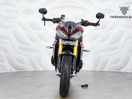 2024 Triumph Speed Triple, красный, 1647000 рублей, вид 4