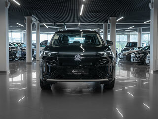 2026 Volkswagen Tavendor I Рестайлинг, чёрный, 6100000 рублей, вид 3