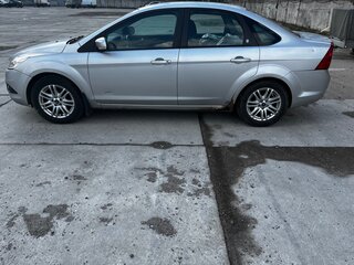 2008 Ford Focus II Рестайлинг, серебристый, 400000 рублей, вид 4
