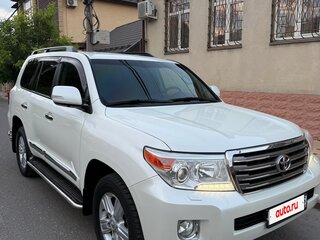 2012 Toyota Land Cruiser 200 Series Рестайлинг 1, белый, 4600000 рублей, вид 2