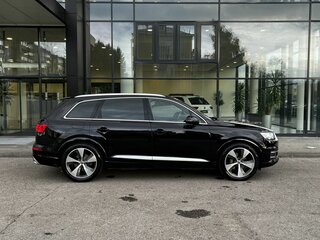 2018 Audi Q7 II (4M), чёрный, 4490000 рублей, вид 4