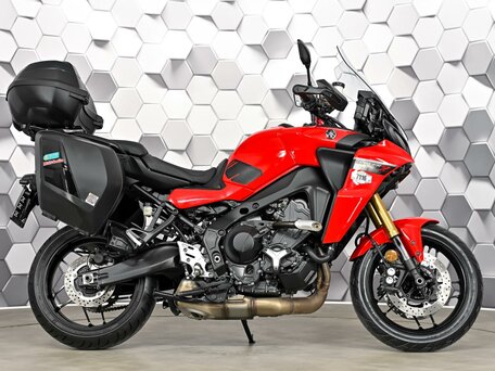 2021 Yamaha MT-09 Tracer (FJ-09), красный, 1227000 рублей, вид 3