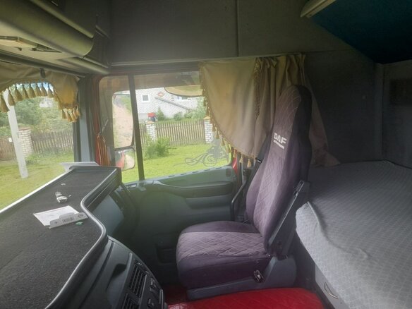 2004 DAF XF 95, красный, 1130760 рублей - вид 10
