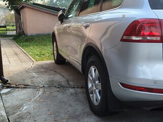 2014 Volkswagen Touareg II Рестайлинг, серый, 2500000 рублей, вид 4