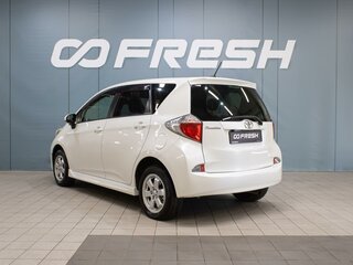 2011 Toyota Ractis II, белый, 980000 рублей, вид 2