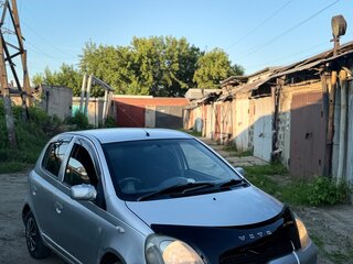 2000 Toyota Vitz I (P10), серебристый, 290000 рублей, вид 1