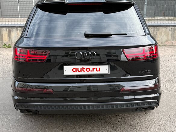 2018 Audi Q7 II (4M), чёрный, 3850000 рублей - вид 3