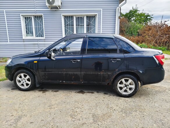 2012 Lada (ВАЗ) Granta I, чёрный, 220000 рублей - вид 11
