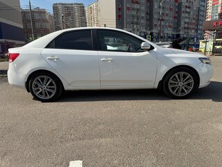 2012 Kia Cerato 6-speed II, белый, 630000 рублей, вид 4