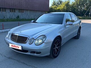 2003 Mercedes-Benz E-Класс 220 III (W211, S211), серебристый, 390000 рублей, вид 1