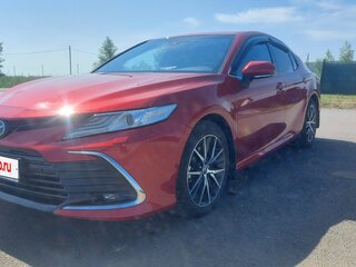 2021 Toyota Camry VIII (XV70) Рестайлинг, чёрный, 5500000 рублей, вид 1