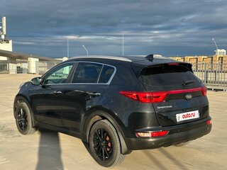 2018 Kia Sportage IV Рестайлинг, чёрный, 1839000 рублей, вид 3