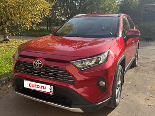 2021 Toyota RAV4 V (XA50), красный, 3100000 рублей, вид 1