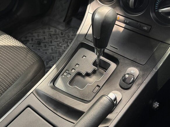 2011 Mazda 3 II (BL) Рестайлинг, серебристый, 1000000 рублей - вид 20