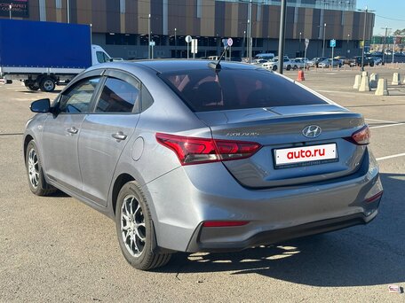 2018 Hyundai Solaris II, серый, 1270000 рублей, вид 5