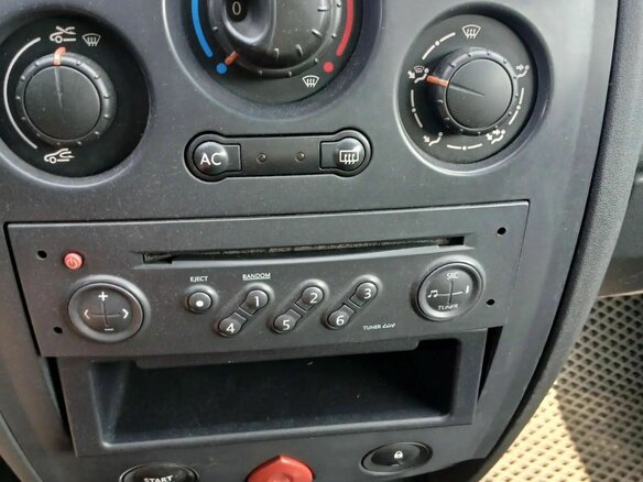2004 Renault Megane II, серый, 235000 рублей - вид 8