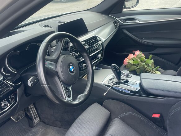 2020 BMW 5 серии 520d xDrive VII (G30/G31/G38), серый, 3950000 рублей - вид 6