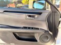 2016 Lexus ES 250 VI Рестайлинг, белый, 3000000 рублей - вид 10