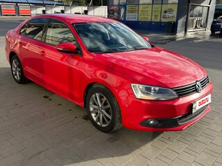 2011 Volkswagen Jetta VI, красный, 950000 рублей, вид 1