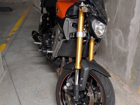 2015 Yamaha MT-09 (FZ-09), оранжевый, 740000 рублей, вид 1