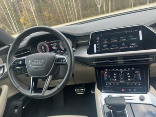 2023 Audi Q6 50 TFSI, коричневый, 8200000 рублей, вид 5