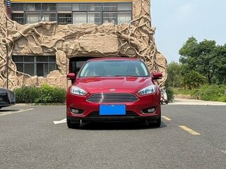 2018 Ford Focus III Рестайлинг, красный, 950000 рублей, вид 2