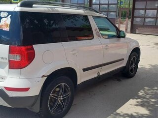2014 Skoda Yeti I Рестайлинг, белый, 1150000 рублей, вид 4