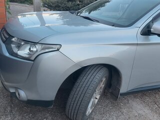 2013 Mitsubishi Outlander III, серебристый, 1300000 рублей, вид 4