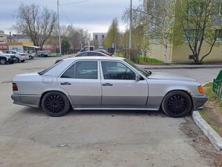 1992 Mercedes-Benz W124 200, серый, 425000 рублей, вид 2