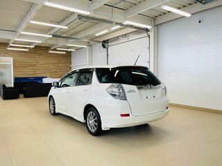 2011 Honda Fit Shuttle I, белый, 1499999 рублей, вид 4