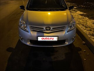 2010 Toyota Auris I Рестайлинг, серебристый, 1049000 рублей, вид 3