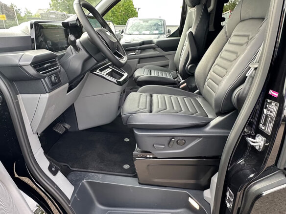 2026 Ford Tourneo Custom LWB II, чёрный, 7750000 рублей - вид 10
