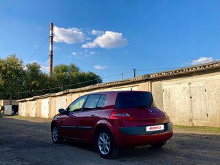 2008 Renault Megane II Рестайлинг, красный, 300000 рублей, вид 3