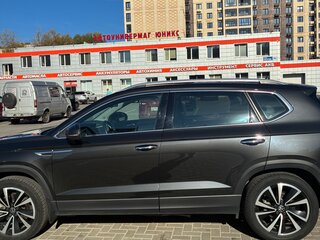 2022 Volkswagen Tharu I, чёрный, 2970000 рублей, вид 4