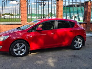 2010 Opel Astra J, красный, 720000 рублей, вид 4