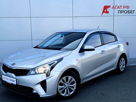2021 Kia Rio IV Рестайлинг, серый, 1530000 рублей, вид 1