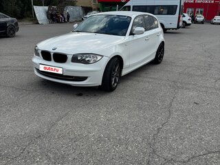 2010 BMW 1 серии 116i I (E81/E82/E87/E88) Рестайлинг, белый, 820000 рублей, вид 1