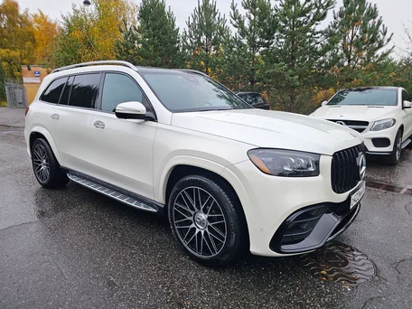 2020 Mercedes-Benz GLS 450 II (X167), белый, 6200000 рублей, вид 2