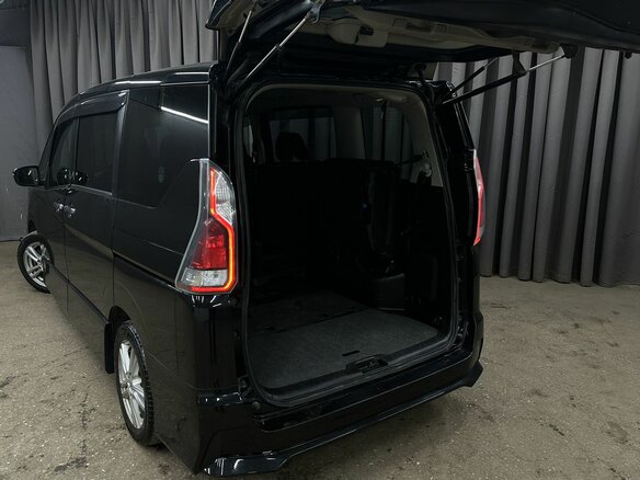 2017 Nissan Serena V (C27), чёрный, 1499777 рублей - вид 17