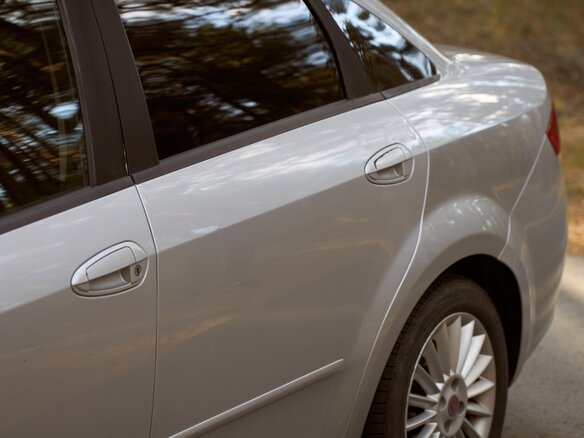 2010 Fiat Linea, серый, 620000 рублей - вид 5