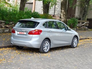 2018 BMW 2 серии Active Tourer 225xe F45 Рестайлинг, серебристый, 2200000 рублей, вид 4