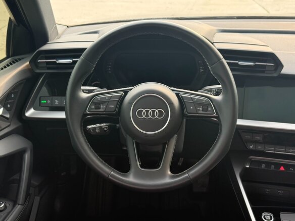 2023 Audi A3 Sportback 35 TFSI IV (8Y), серый, 1980000 рублей - вид 16