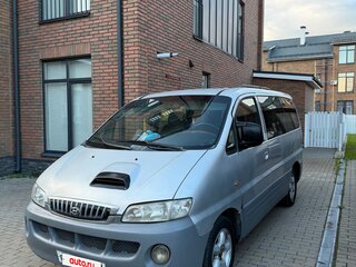 2001 Hyundai Starex I Рестайлинг, серебристый, 465000 рублей, вид 1