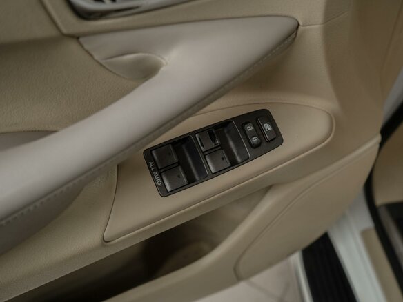 2007 Lexus LX 570 III, белый, 2299000 рублей - вид 12