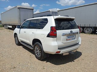 2019 Toyota Land Cruiser Prado 150 Series Рестайлинг 2, белый, 4647600 рублей, вид 4