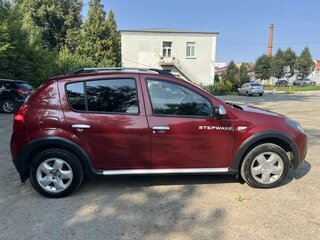 2012 Renault Sandero Stepway I, красный, 570000 рублей, вид 3