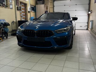 2020 BMW M8 Competition I (F91/F92/F93), синий, 14000000 рублей, вид 1