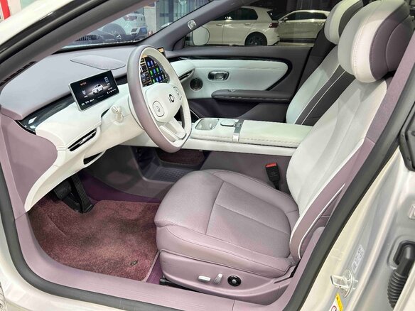 2025 Changan Qiyuan A06 28.39 kWh, серебристый, 2650000 рублей - вид 10