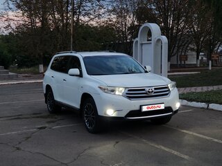 2013 Toyota Highlander II (XU40) Рестайлинг, белый, 1745000 рублей, вид 2